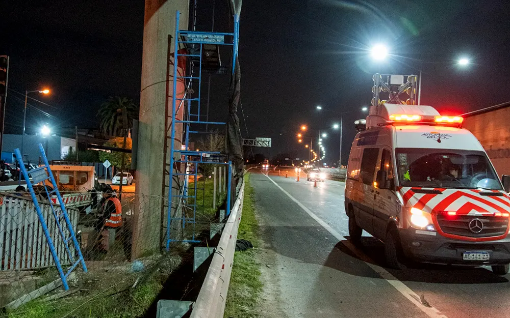 Autopistas del Sol avanza con la reposición de puente peatonal del kilómetro 50