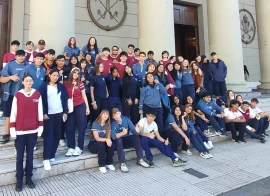 Estudiantes del Colegio Evangélico Buenas Nuevas