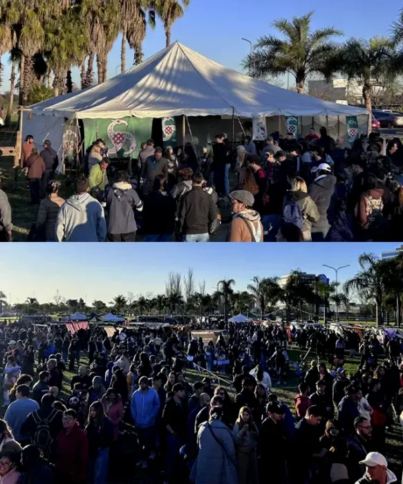 Multitudinaria convocatoria de personas en el feria medieval
