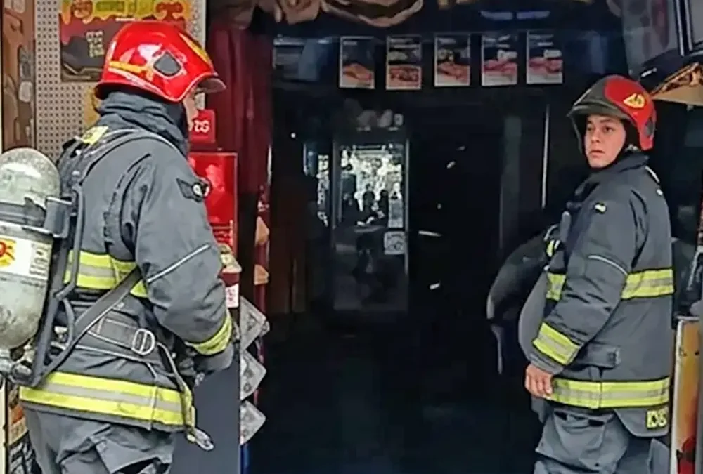 Susto en un local de comidas de la terminal de Escobar por un cortocircuito