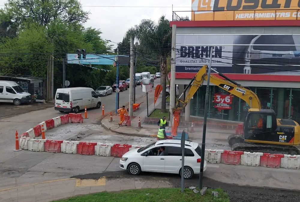 Autopistas del Sol repara la Colectora Oeste a la altura del puente de Inmigrantes