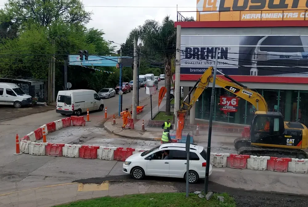 Autopistas del Sol repara la Colectora Oeste a la altura del puente de Inmigrantes