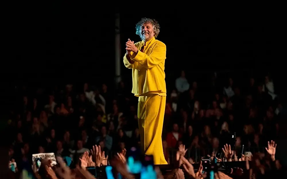 Fito Páez hizo cantar y emocionar al público en la Fiesta de la Flor