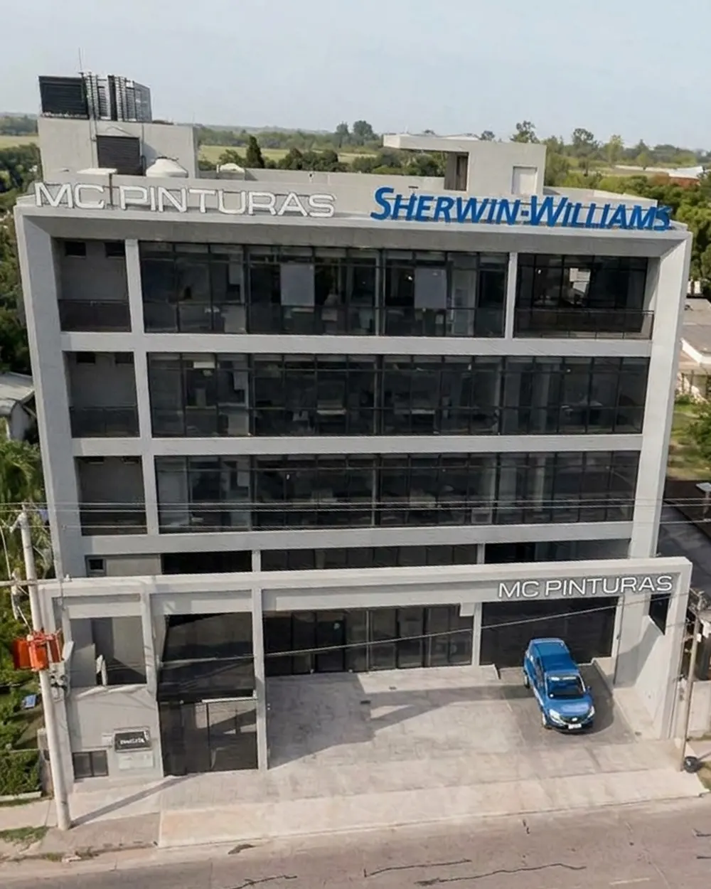 Edificio de Sherwin Williams en Loma Verde