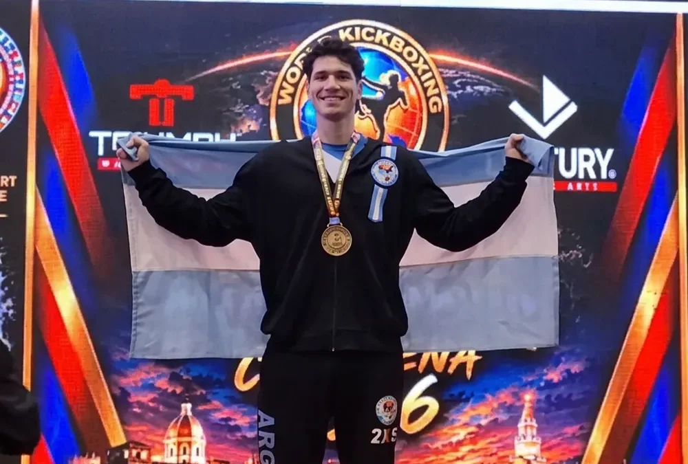 Un escobarense se consagró campeón mundial de kickboxing en Colombia