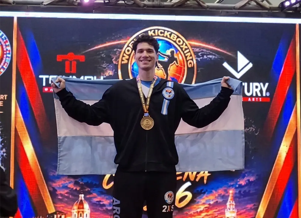 lucas torres campeon de kickboxing en colombia Lucas Torres, campeón de Kickboxing.